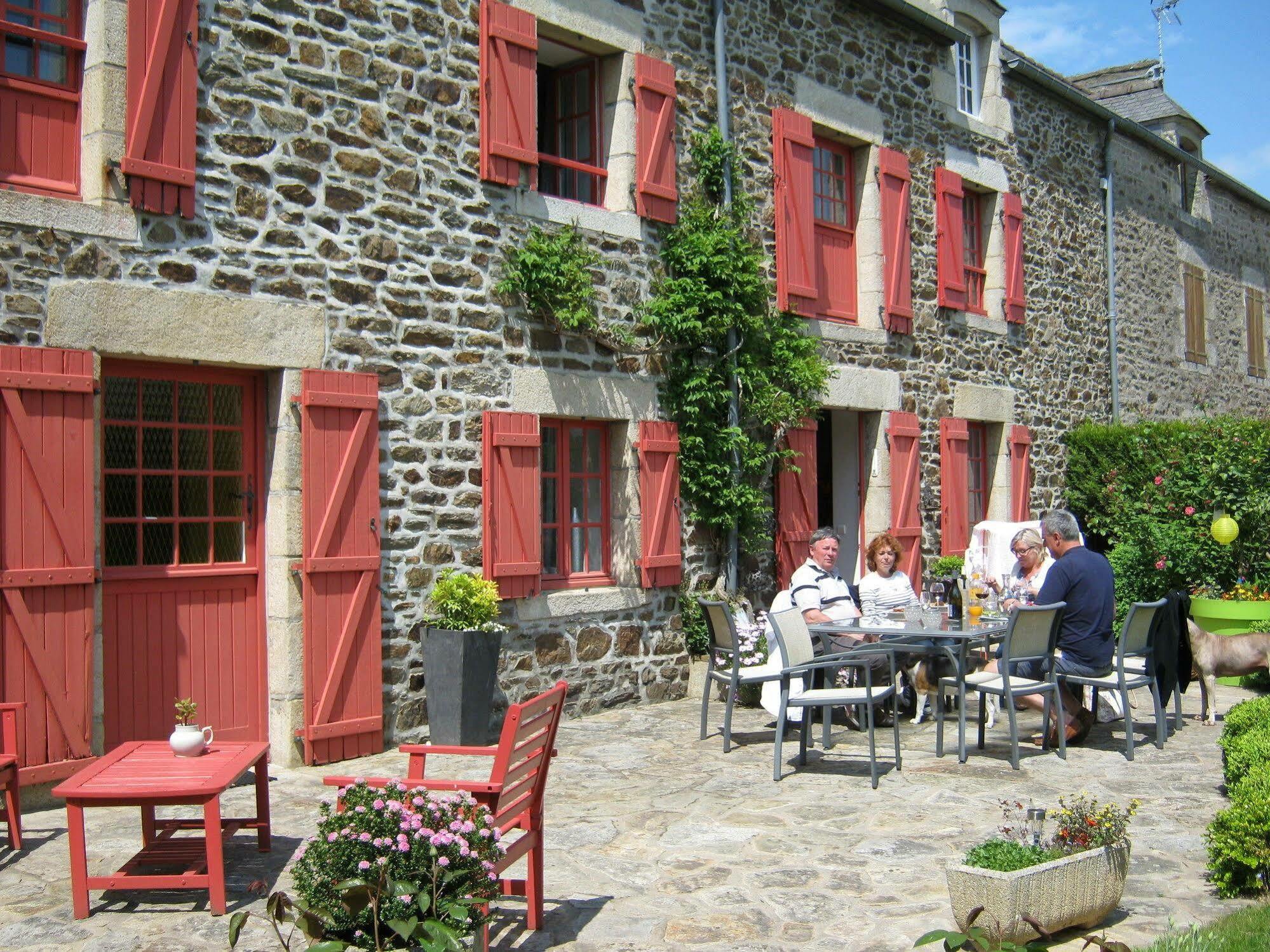 Bed and Breakfast Au Jardin D'Eloïse à Tremereuc Extérieur photo